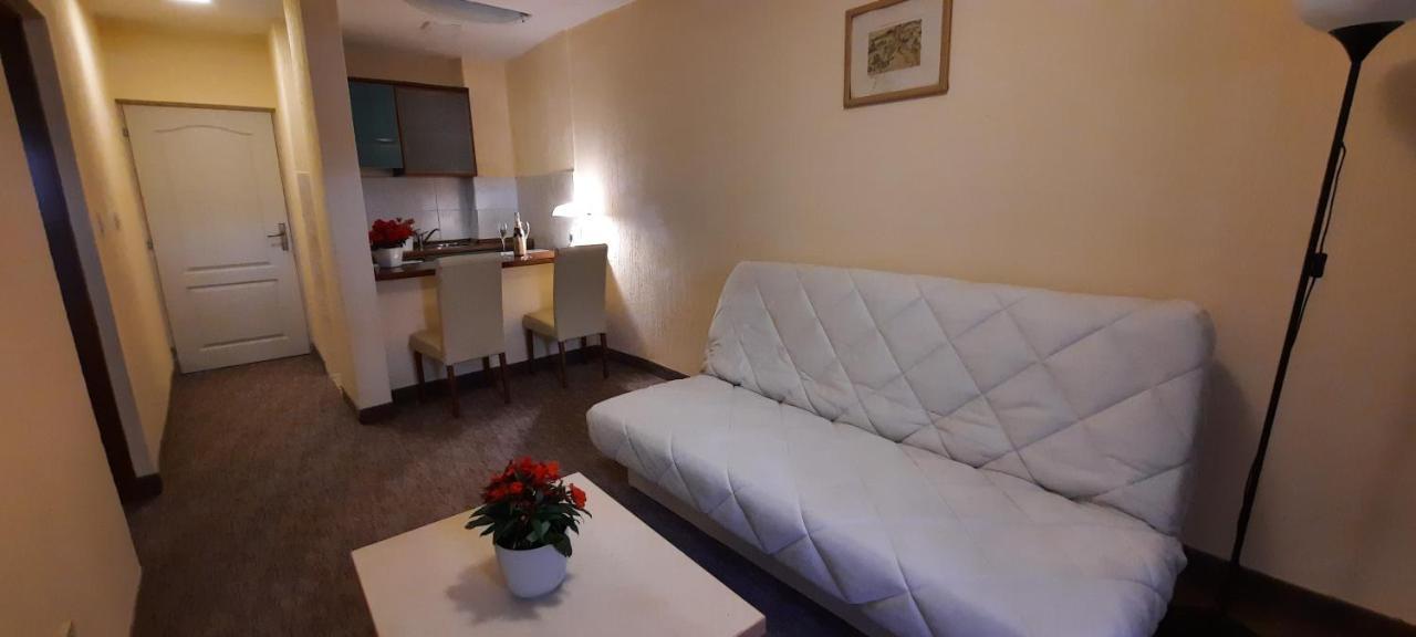 Ambassador Apartments Petrovac Exterior photo