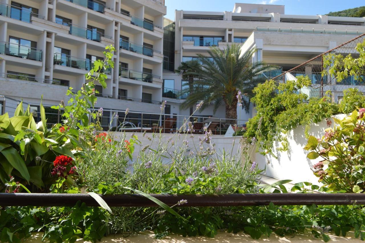 Ambassador Apartments Petrovac Exterior photo