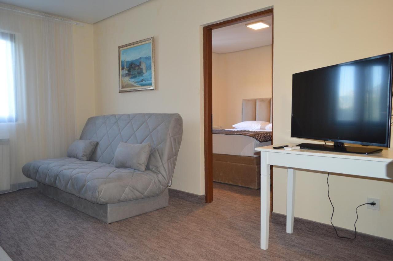 Ambassador Apartments Petrovac Exterior photo