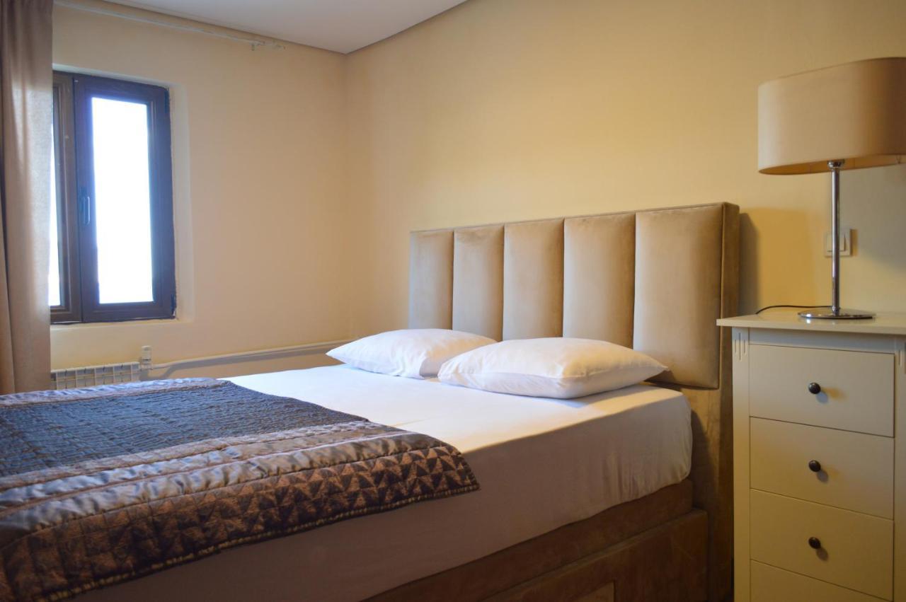 Ambassador Apartments Petrovac Exterior photo
